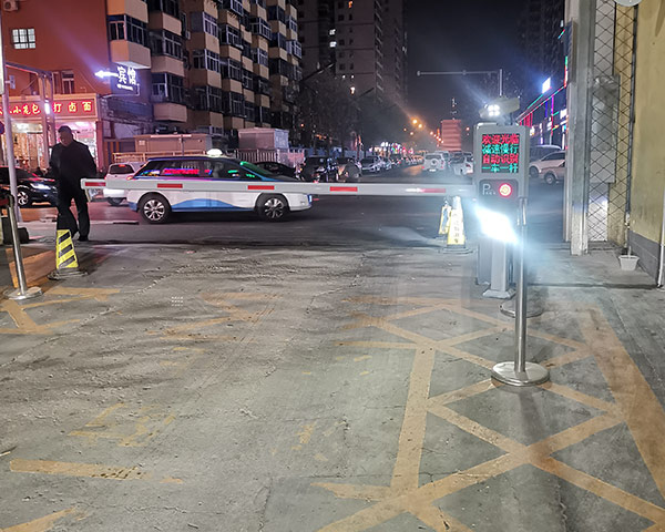 山西元一智能公司告訴您通道擺閘如何使用和保養(yǎng)？